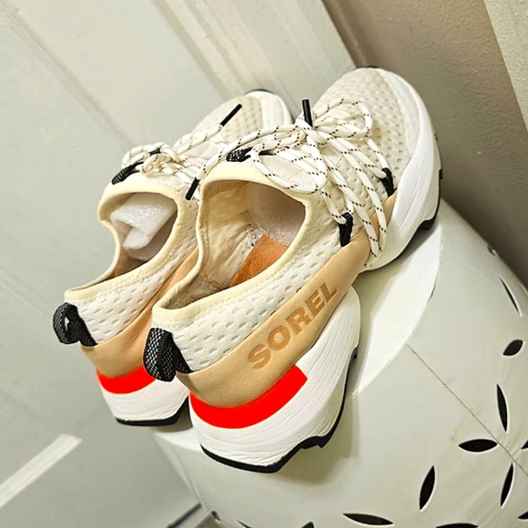 Sorel Kinetic Impact Lace White Sneakers Size 7.5🌴 SOLD●●● - Picture 3 of 6
